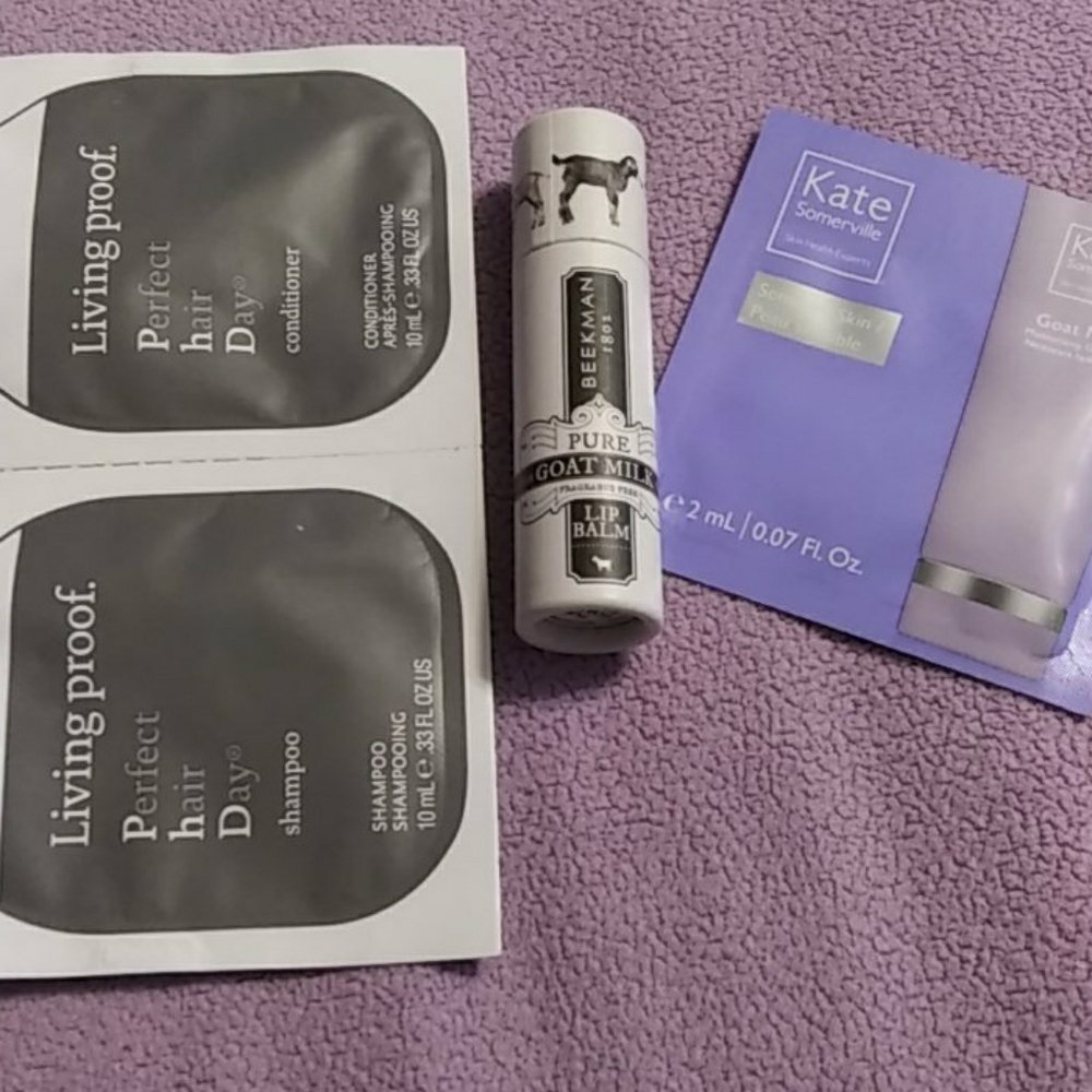 Beekman 1802 Lip balm with bonus samples